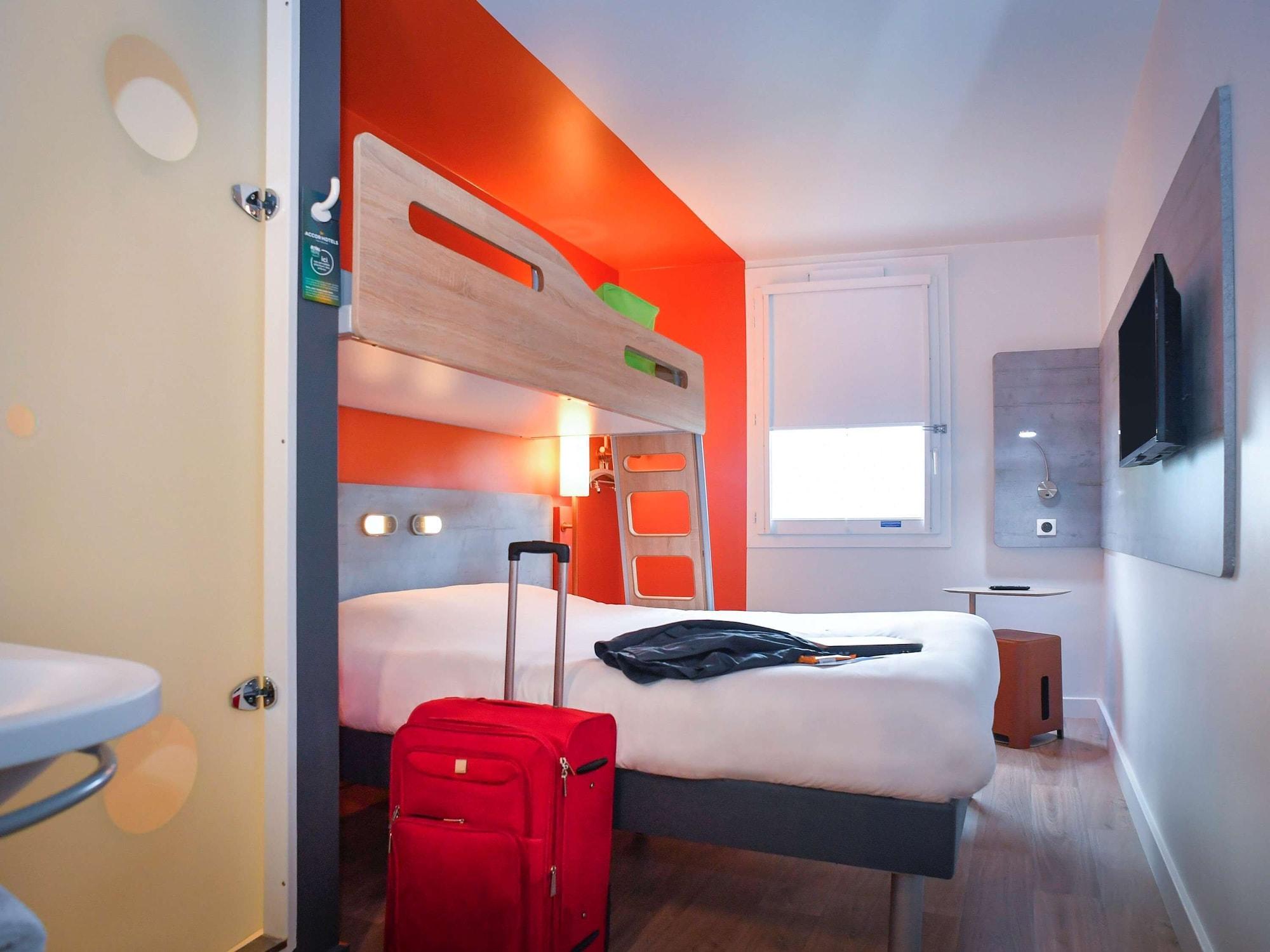 Ibis Budget Coutances Zewnętrze zdjęcie