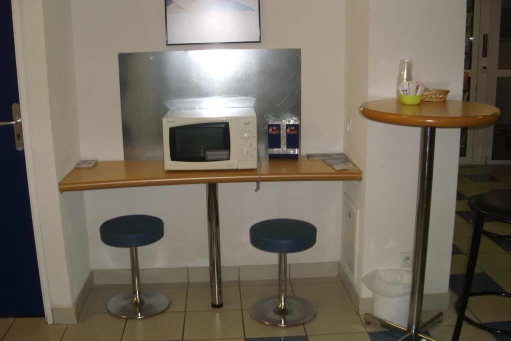 Ibis Budget Coutances Zewnętrze zdjęcie